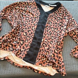 White Birch Animal Print V-Neck Top 🆕